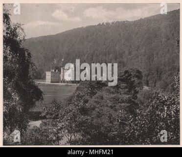 Taymouth Castle, près du village de Kenmore, Perthshire, et à la tête du Loch Tay, a été construit en 1580 par Sir Colin Campbell,… Banque D'Images