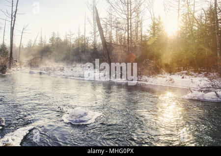 Foggy River dans 'Devil World' (Mojie Scenic Area) Banque D'Images