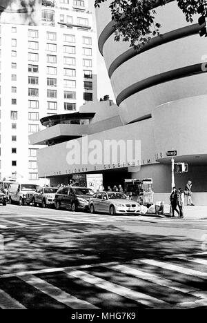 Musée Solomon R. Guggenheim, Cinquième Avenue, New York, Manhattan , États-Unis d'Amérique, États-Unis Banque D'Images