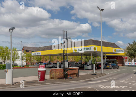Supermarché Morrisons dans Stockton Heath, près de Warrington, Cheshire, Angleterre, Royaume-Uni le 30 avril 2018 Banque D'Images