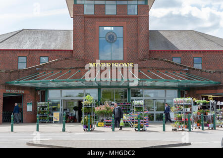 Supermarché Morrisons dans Stockton Heath, près de Warrington, Cheshire, Angleterre, Royaume-Uni le 30 avril 2018 Banque D'Images