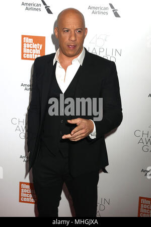 New York City, New York, USA. Apr 30, 2018. L'acteur VIN DIESEL assiste à la 45e Chaplin Award Gala Helen Mirren a tenu à l'Alice Tully Hall à Lincoln Center. Credit : Nancy/Kaszerman ZUMA Wire/Alamy Live News Banque D'Images