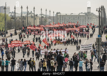 Moscou, Moscou, Russie. 1er mai 2018. Mars démonstration lors de la célébration du 1er mai à Moscou, Russie. Credit : Celestino Arce/ZUMA/Alamy Fil Live News Banque D'Images