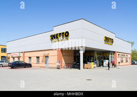 Lebensmitteldiscounter Netto succursale à Herzberg, D. Netto est une exploitation de supermarchés discount danois au Danemark, Allemagne, Pologne et Suède. Banque D'Images