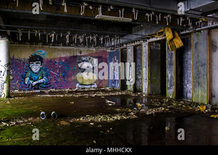 Ruines du bâtiment de l'hôtel abandonné Banque D'Images
