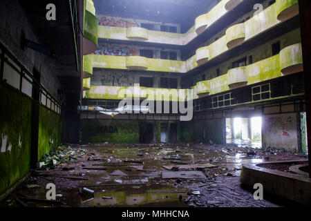Intérieur de l'hôtel abandonné Banque D'Images