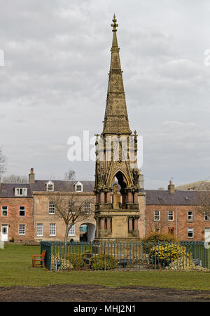 Monument érigé en 1861 au Dr John Leyden, orientaliste écossais, érudit et poète né dans le village de Denholm où il en est. Banque D'Images