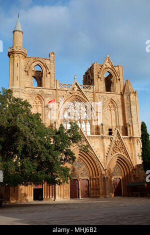 Lala Mustafa Pacha Mosquée, forner Cathédrale d'Agios Nikolaos (Saint Nicolas), Famagusta (Magusa), République turque de Chypre du Nord Banque D'Images