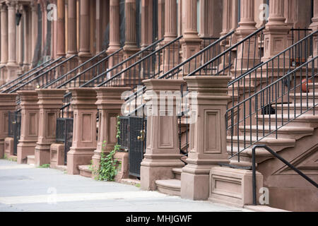 Maisons de New York à Harlem Perron Banque D'Images