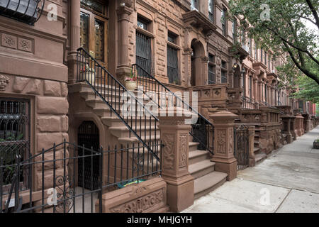 Maisons de New York à Harlem Perron Banque D'Images