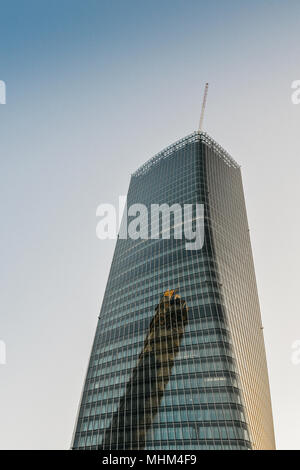 185m Hadid Tower, également connu sous le nom de Lo sens Storto tordu dans Milan, Italie, conçu par Zaha Hadid Architects Banque D'Images