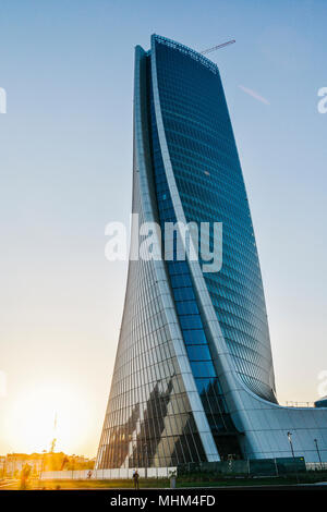 185m Hadid Tower, également connu sous le nom de Lo sens Storto tordu dans Milan, Italie, conçu par Zaha Hadid Architects Banque D'Images