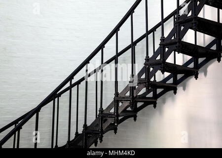 NC01642-00...CAROLINE DU NORD - Escalier dans Bodie Island Lighthouse sur Bodie Island le long de l'Outer Banks, Cape Hatteras National Seashore. Banque D'Images