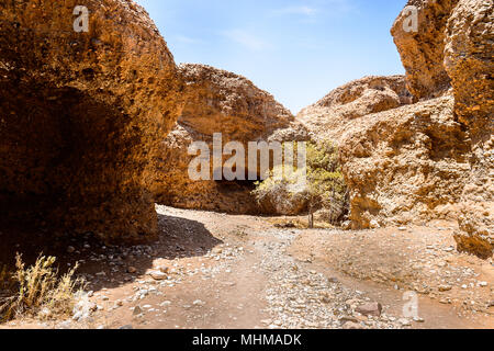 Canyon de Sesriem, un canyon naturel sculpté par le rivier Tsauchab dans la roche sédimentaire, la Namibie Banque D'Images