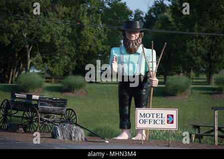 LANCASTER, États-Unis - 25 juin 2016 - Amish en Pennsylvanie. Amish sont connus pour une vie simple avec touche de nature contacy, robe simple, et relucta Banque D'Images