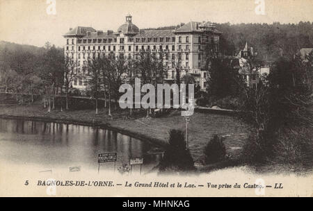 France - Bagnoles-de-l'Orne - Grand Hôtel et Lac Banque D'Images