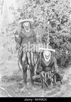 La Mélanésie. La Mélanésie. Esprit des masques dans la péninsule de Gazelle ; 1900 old print Banque D'Images