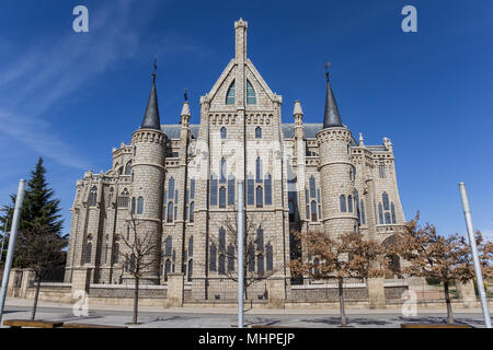 Façade du palais épiscopal à Astorga, Espagne Banque D'Images