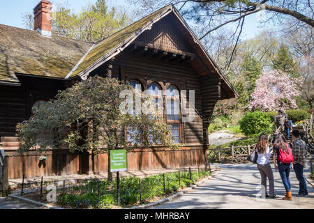 Cottage suédois Théâtre de marionnettes dans Central Park, NYC, USA Banque D'Images