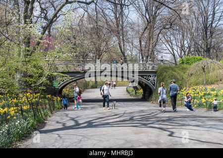 Pont n° 24 dans Central Park, NYC Banque D'Images