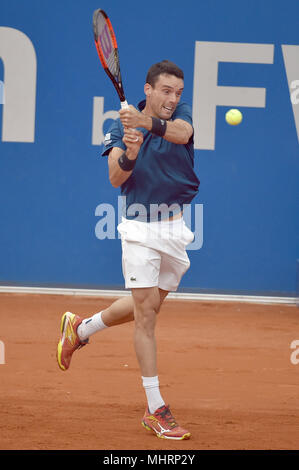 03 mai 2018, l'Allemagne, Munich, tennis, ATP-Tour, des célibataires, des hommes, Série de 16 : Roberto Bautista Agut joue contre Caspar Ruud de Norvège. Photo : Angelika Warmuth/dpa dpa : Crédit photo alliance/Alamy Live News Banque D'Images