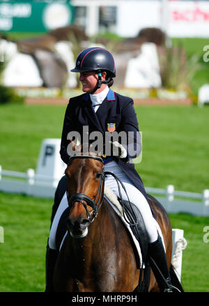 Le Gloucestershire, Royaume-Uni. 3e mai 2018. Lauren Kieffer équitation Veronica durant la phase de dressage du 2018 Mitsubishi Motors Badminton Horse Trials, Badminton, Royaume-Uni. Jonathan Clarke/Alamy Live News Banque D'Images