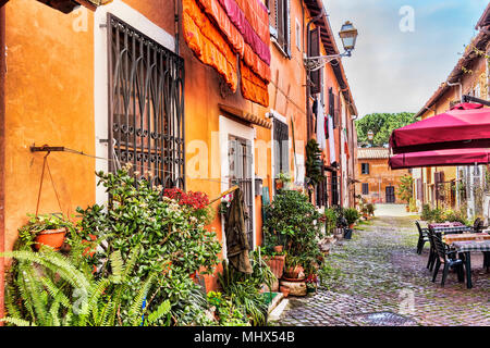 Vue sur la rue de la ville médiévale d'Ostia Antica - Rome, Italie Banque D'Images