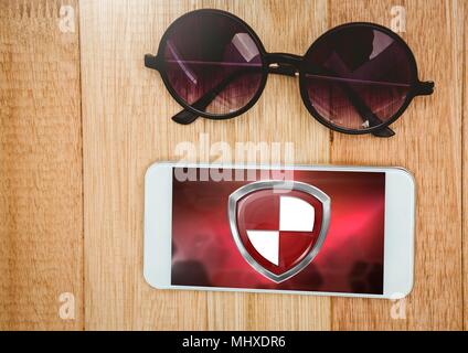 Sécurité antivirus protection thermique sur le téléphone avec des lunettes Banque D'Images