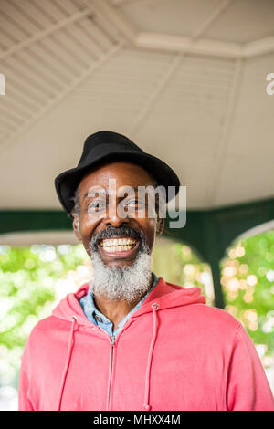 Portrait d'homme mûr, smiling Banque D'Images