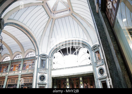 Galleria San Federico, galerie historique avec Lux cinéma, intérieur, Turin, Italie Banque D'Images