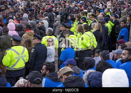 Veillée de Toronto après Van TorontoStrong,attaque,une ville en deuil sur la destruction massive par un Van sur le trottoir de Toronto,Ontario,Canada par Alek Minassian Banque D'Images