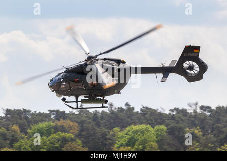 BERLIN - Apr 27, 2018 : nouvel Airbus H145M à l'hélicoptère militaire ILA Berlin Air Show. Banque D'Images