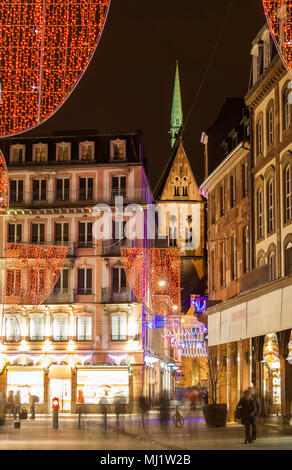 Décorations de Noël dans les rues de Strasbourg. Alsace, France Banque D'Images