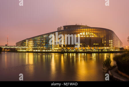 La construction de la "Louise Weiss' du Parlement européen à Strasbourg, Al Banque D'Images