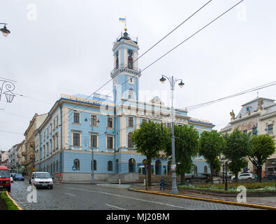 L'hôtel de ville de Tchernivtsi. L'ouest de l'Ukraine. Construit en 1847 styl Empire Banque D'Images