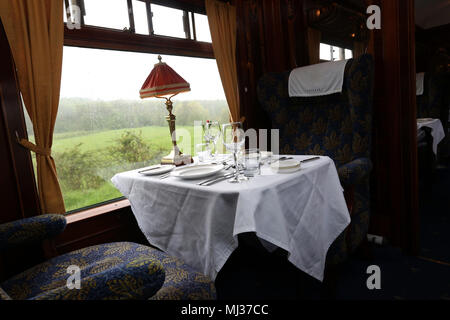 Vues générales de la belle de Bluebell Railway à Sheffield Park Horsted Keynes, East Sussex, UK. Banque D'Images