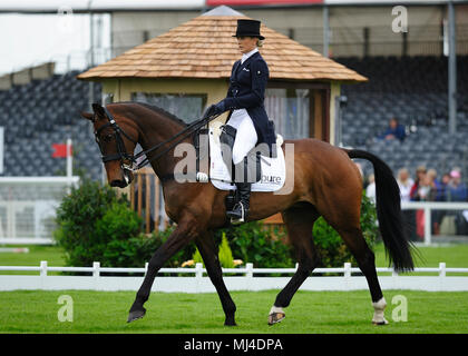 Le Gloucestershire, Royaume-Uni. 4e mai 2018. Lissa équitation vert Astoria pendant la phase de dressage du 2018 Mitsubishi Motors Badminton Horse Trials, Badminton, Royaume-Uni. Jonathan Clarke/Alamy Live News Banque D'Images