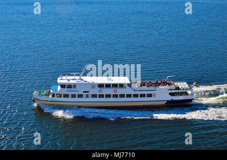 Stockholm, Suède - Juillet 2014 : Bateau de tourisme à la découverte de l'archipel de Stockholm en Suède, de la mer Baltique Banque D'Images