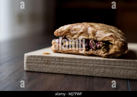 Dessert : à la Pistache / Fistikli Baklava sur surface en bois Banque D'Images