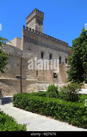 Nardo en Pouilles, en Italie. Vue sur le château - Château d'Acquaviva. Banque D'Images