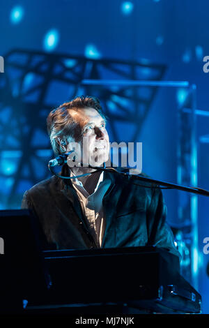 Bryan Ferry effectuant au St David's Hall de Cardiff, - 9 Avril 2018 Banque D'Images