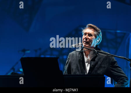 Bryan Ferry effectuant au St David's Hall de Cardiff, - 9 Avril 2018 Banque D'Images