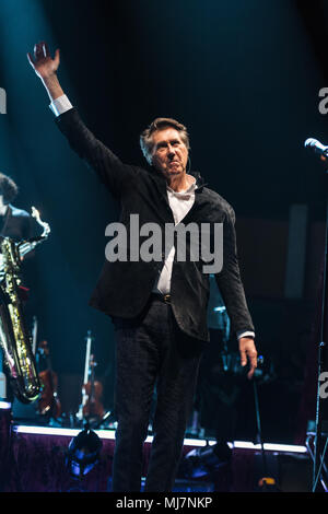 Bryan Ferry effectuant au St David's Hall de Cardiff, - 9 Avril 2018 Banque D'Images