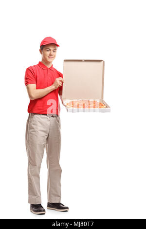 Portrait of a Teenage boy holding a pizza livraison fort isolé sur fond blanc Banque D'Images