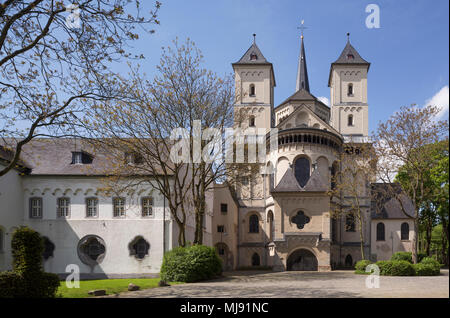 Bei Brauweiler Pulheim, Abteikirche, Gesamtanlage, Blick von Osten Banque D'Images
