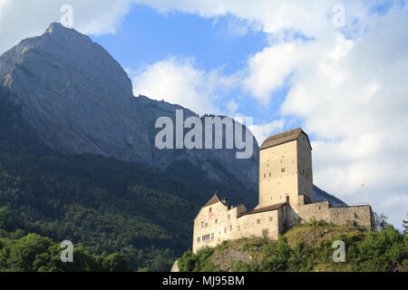 Le château de Sargans dans sa région du canton de Saint-Gall. Alpes en Suisse. Banque D'Images