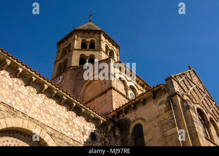 Église Saint Julien. Église romane de Chauriat village. Puy de Dôme. L'Auvergne. France Banque D'Images