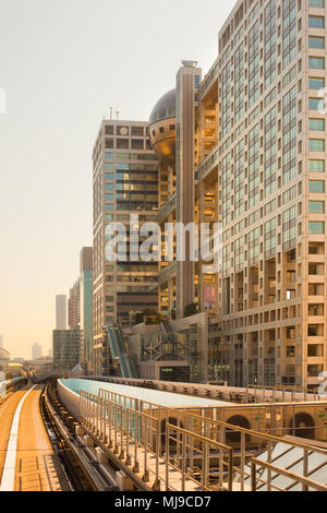 Tokyo, région du Kanto, au Japon - Fuji Television Bâtiment conçu par l'architecte Kenzo Tange dans l'île artificielle d'Odaiba. Banque D'Images