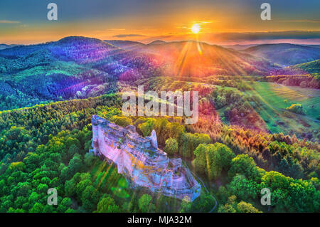 Château de Fleckenstein dans le nord des Vosges - Bas-Rhin, France Banque D'Images