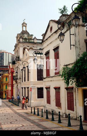 L'architecture coloniale portugaise de Saint Lazare Quartier de l'Église, Macao, Région administrative spéciale de Chine Banque D'Images